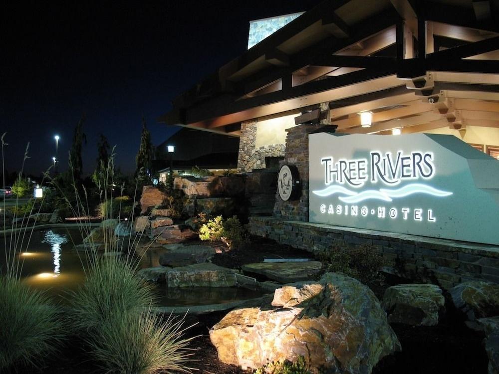 Three Rivers Casino Resort ฟลอเรนซ์ ภายนอก รูปภาพ