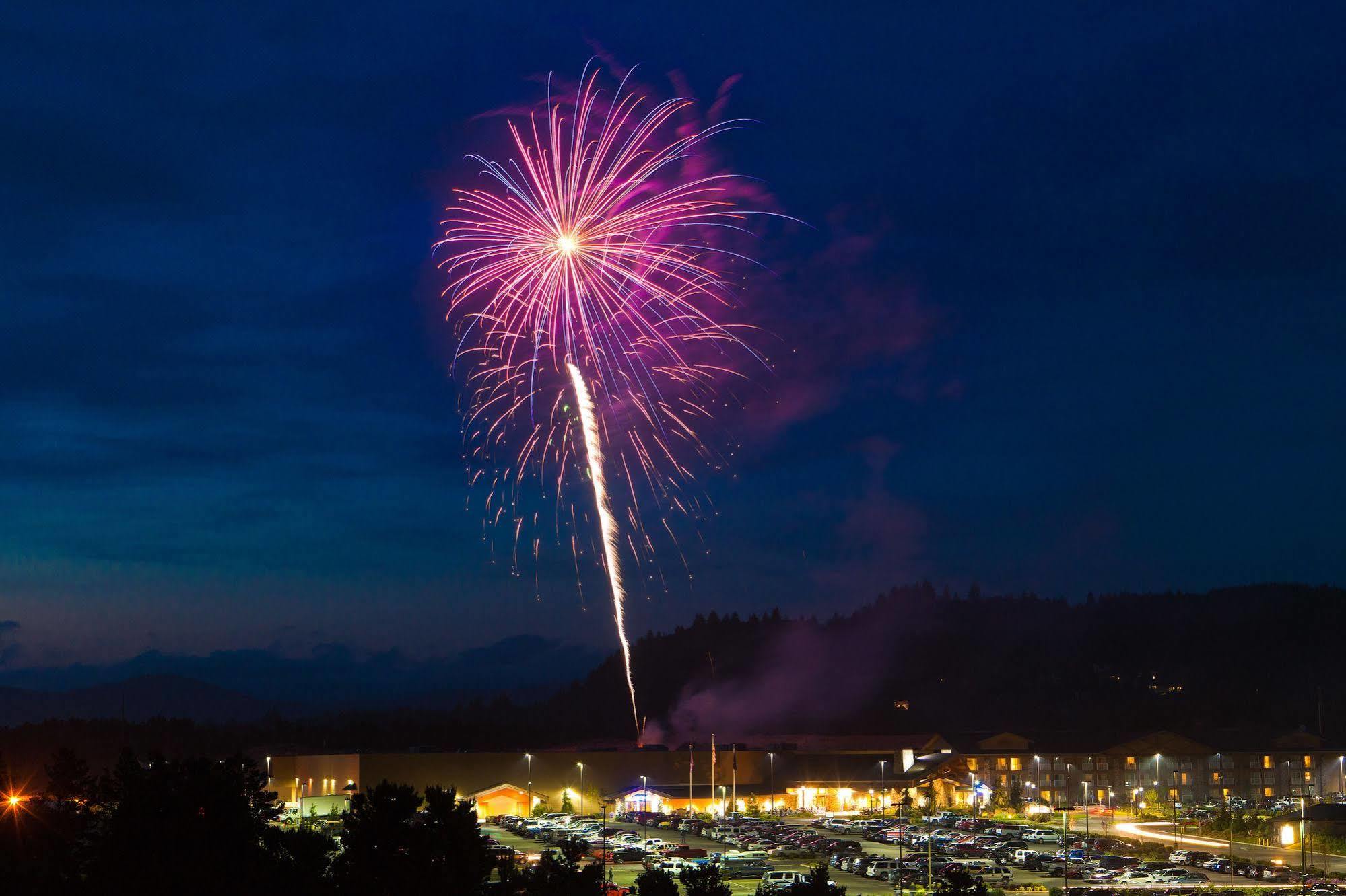 Three Rivers Casino Resort ฟลอเรนซ์ ภายนอก รูปภาพ